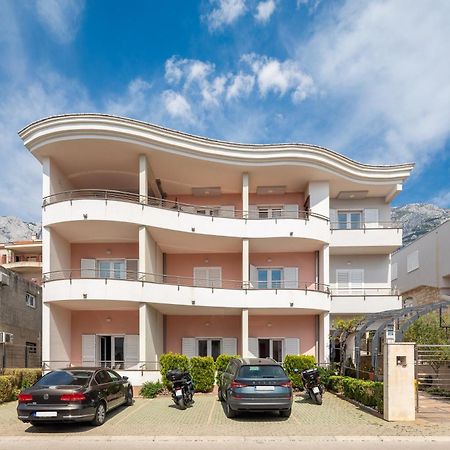 Brkic Apartments With Private Parking Makarska Exterior foto