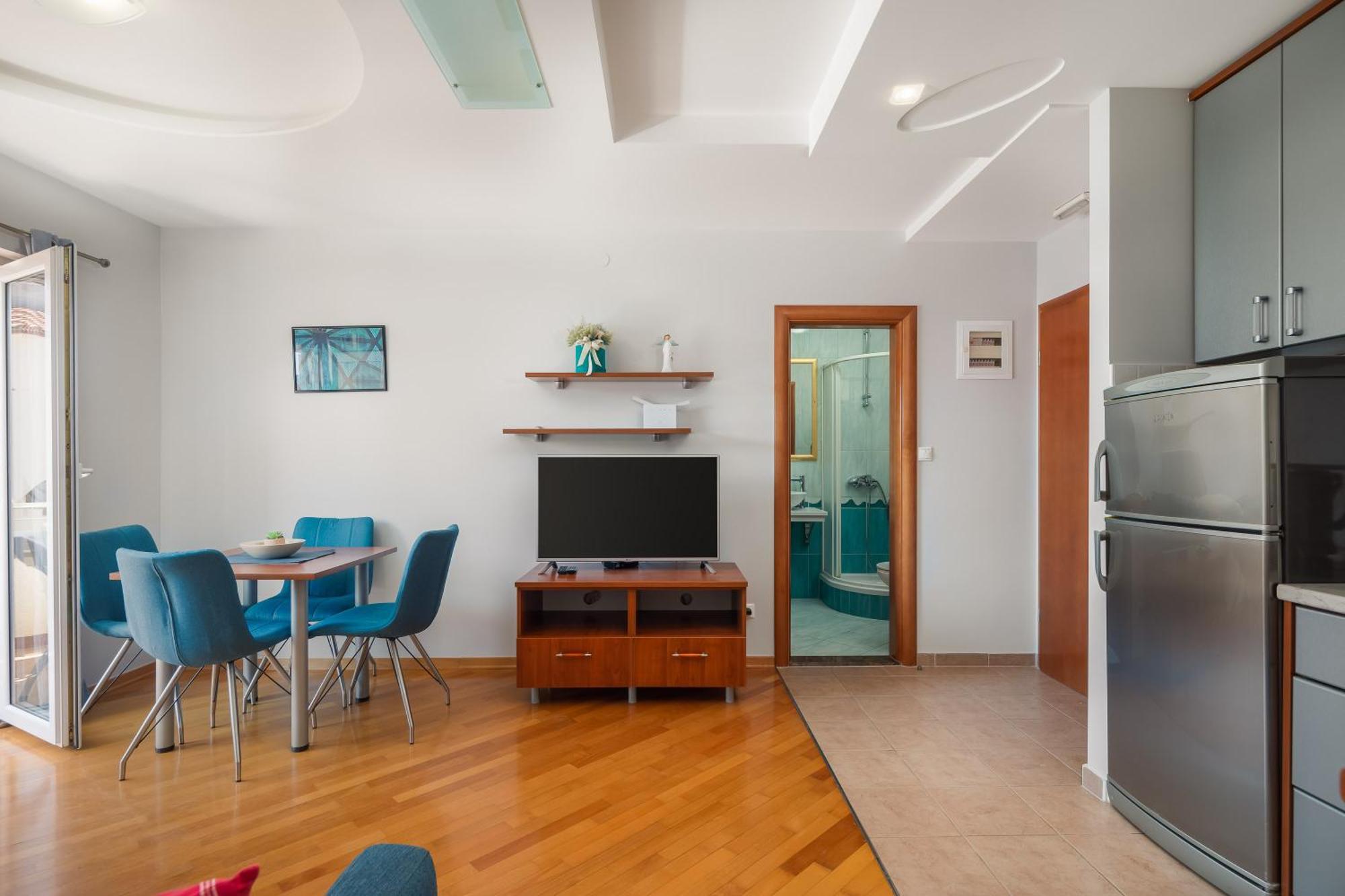Brkic Apartments With Private Parking Makarska Exterior foto